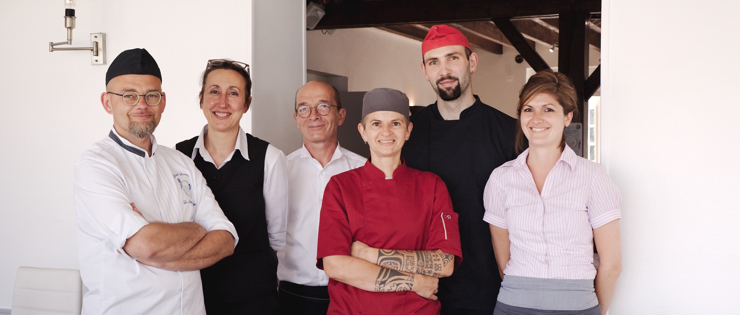 contacter-restaurant-la-maison-rouge-min